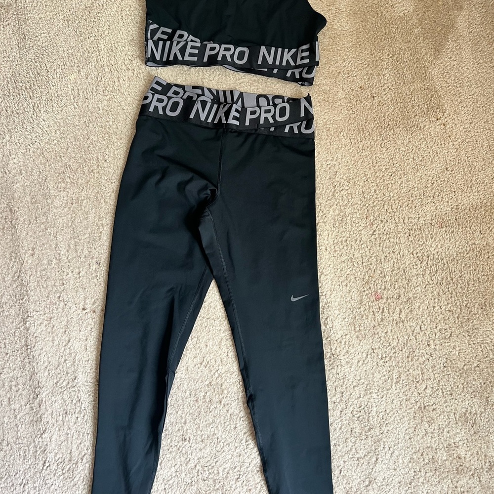 Nike Pro athletic set